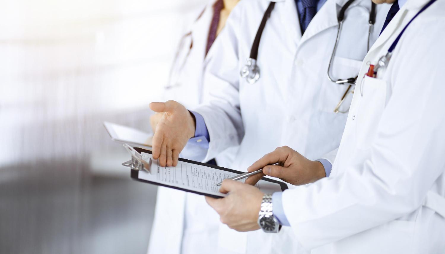 Conheça as alternativas à residência médica