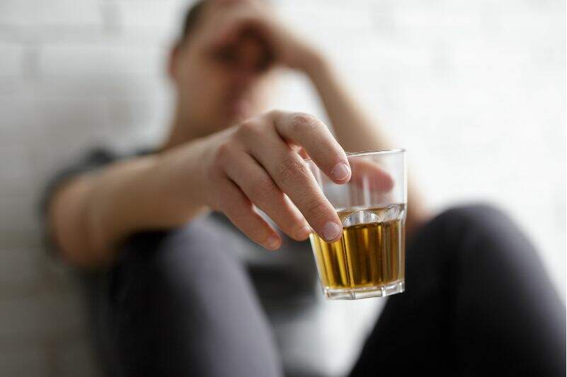 sao-leopoldo-madic-faculdade-de-medicina-pos-graduaçao-medica-transtorno-por-uso-de-alcool-causas-diagnostico-e-tratamento